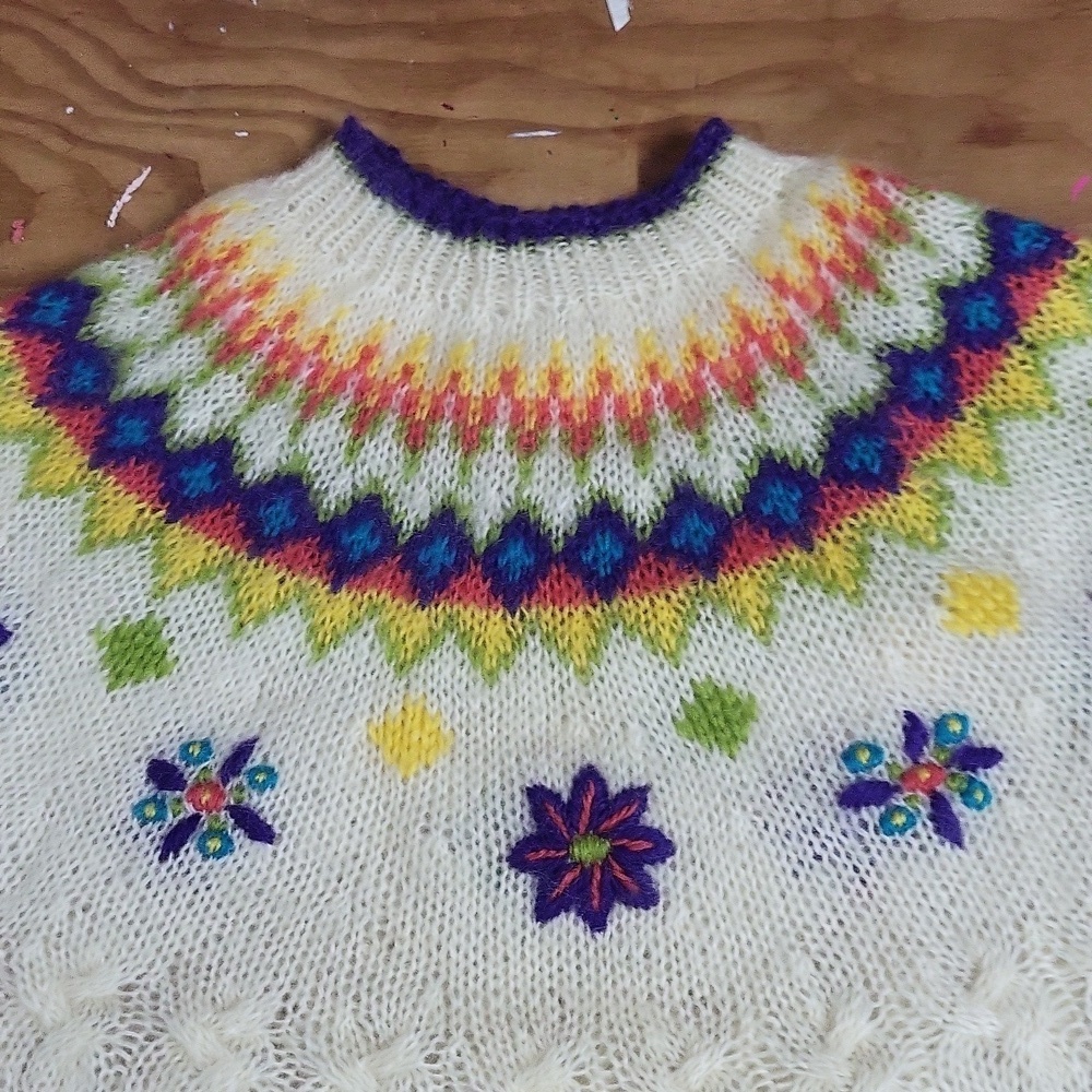 Vintage handknit sweater Large EUC  angora blend